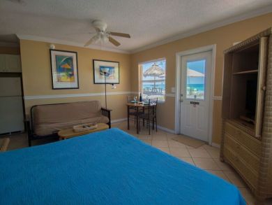 ANNA MARIA ISLAND BEACHFRONT STUDIO ANNA MARIA ISLAND BEACHFRONT STUDIO